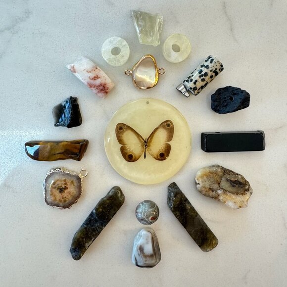 Natural Stone and Crystal Pendant Lot - Picture 1 of 11
